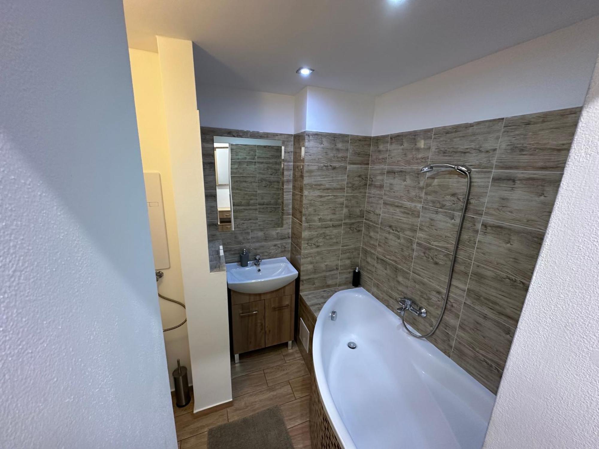 Apartman Bb-Centrum1 Banska Bystrica Ngoại thất bức ảnh